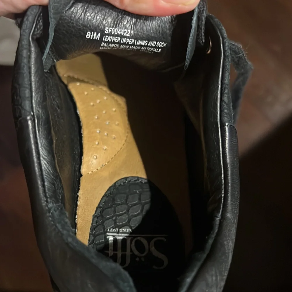 Sofft women Black Textured Sneakers - Picture 13 of 16